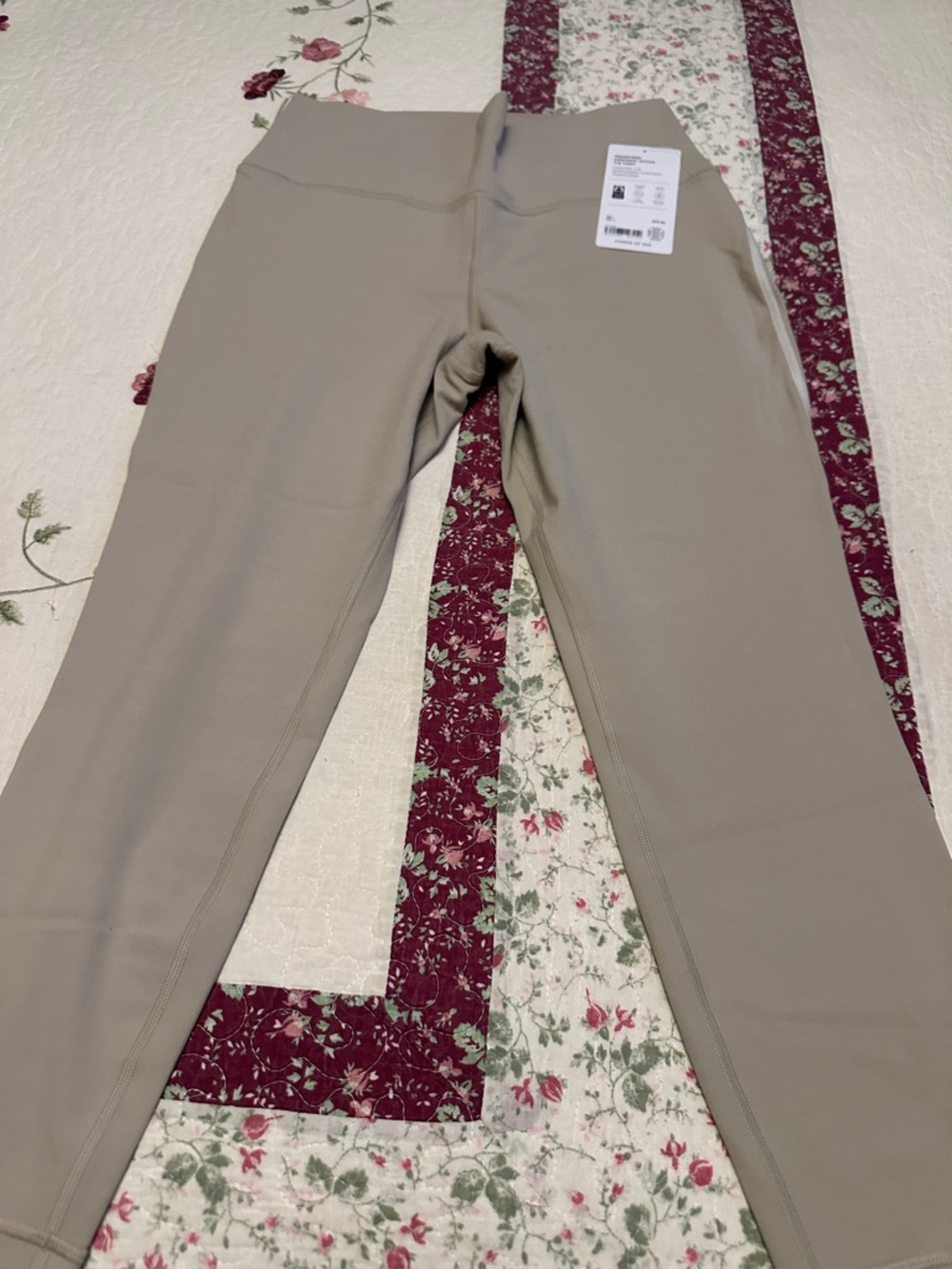Athleta Transcend Contrast Stitch Leggings in Taupe